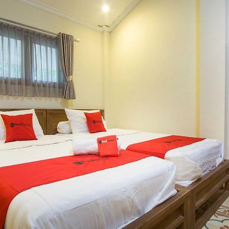 Reddoorz @ Letjend S. Parman Pacitan Hotel Exterior photo