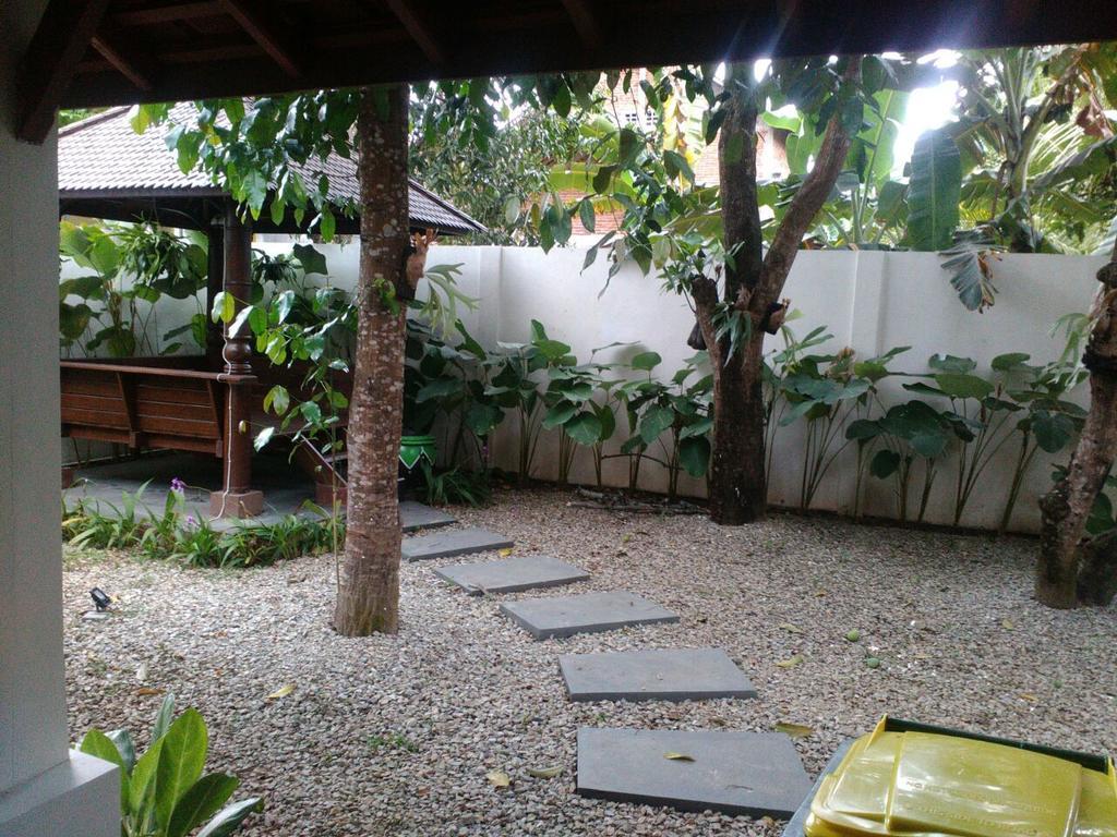 Reddoorz @ Letjend S. Parman Pacitan Hotel Exterior photo