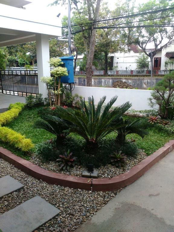 Reddoorz @ Letjend S. Parman Pacitan Hotel Exterior photo