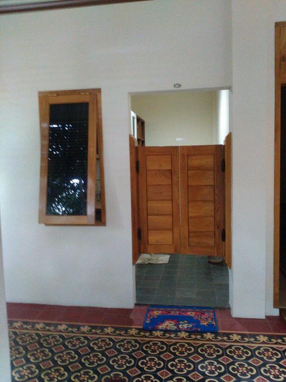 Reddoorz @ Letjend S. Parman Pacitan Hotel Exterior photo