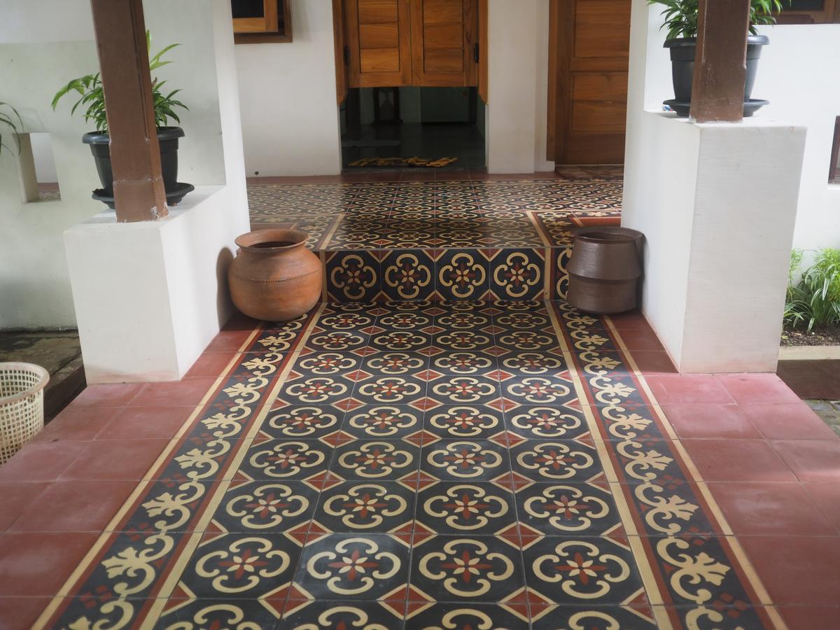 Reddoorz @ Letjend S. Parman Pacitan Hotel Exterior photo