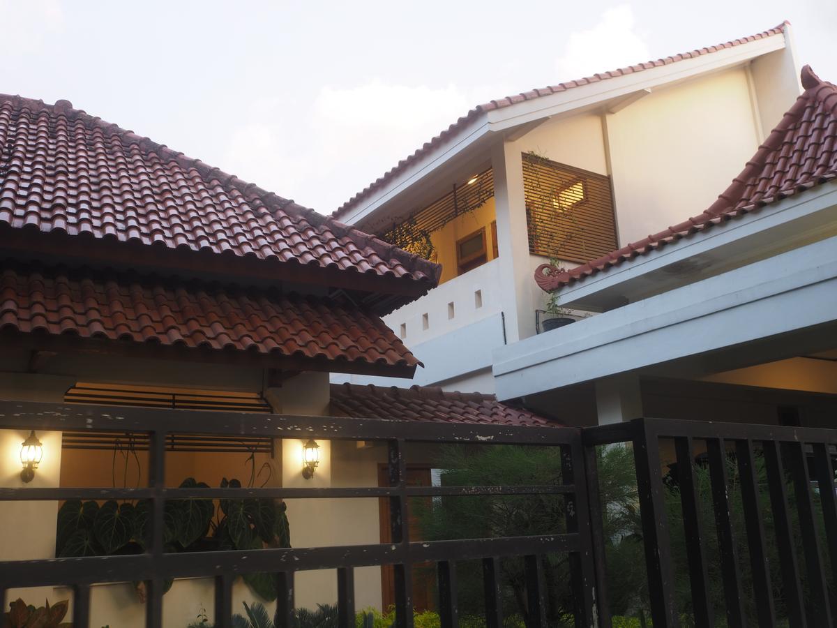 Reddoorz @ Letjend S. Parman Pacitan Hotel Exterior photo