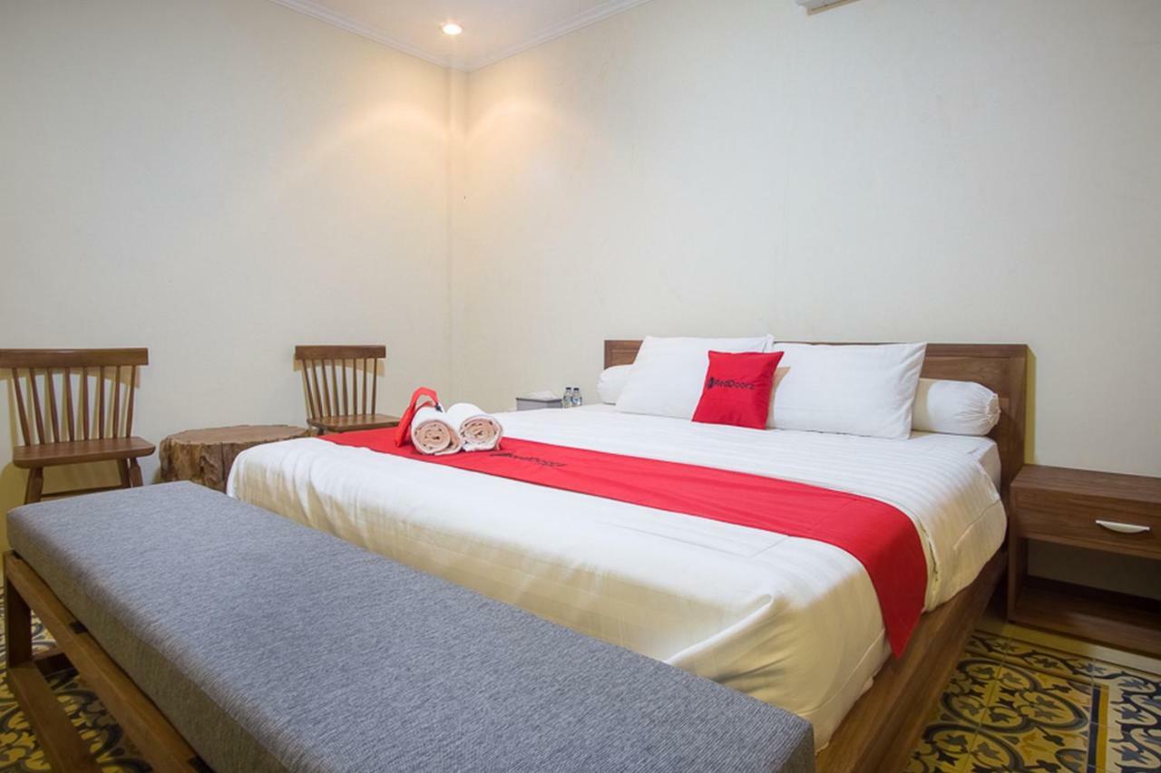 Reddoorz @ Letjend S. Parman Pacitan Hotel Exterior photo